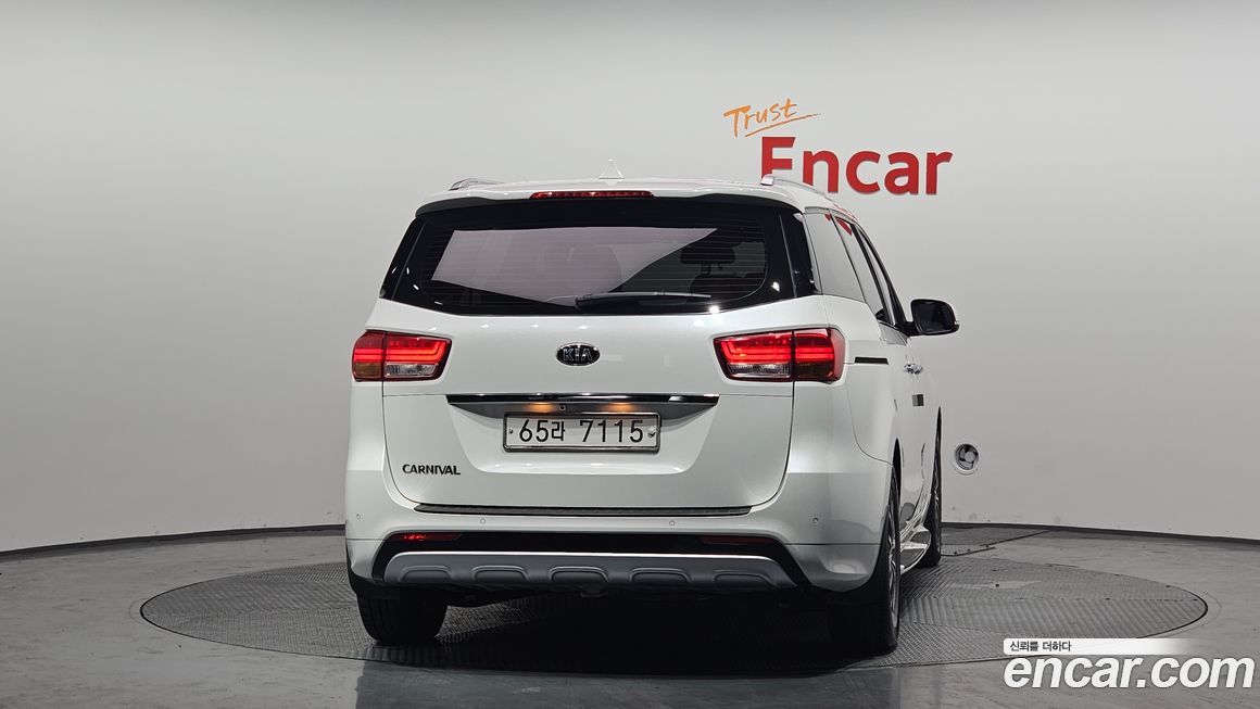 Kia Canival 2016