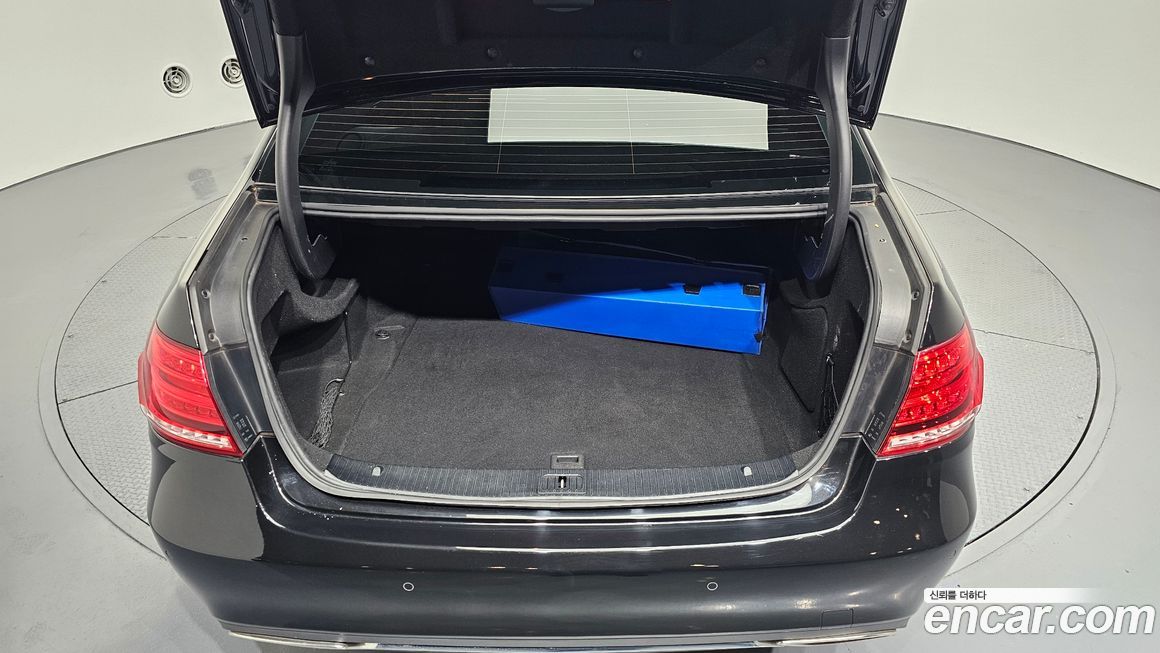 Mercedes-Benz E-Class 2014