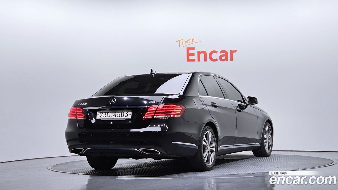 Mercedes-Benz E-Class 2014