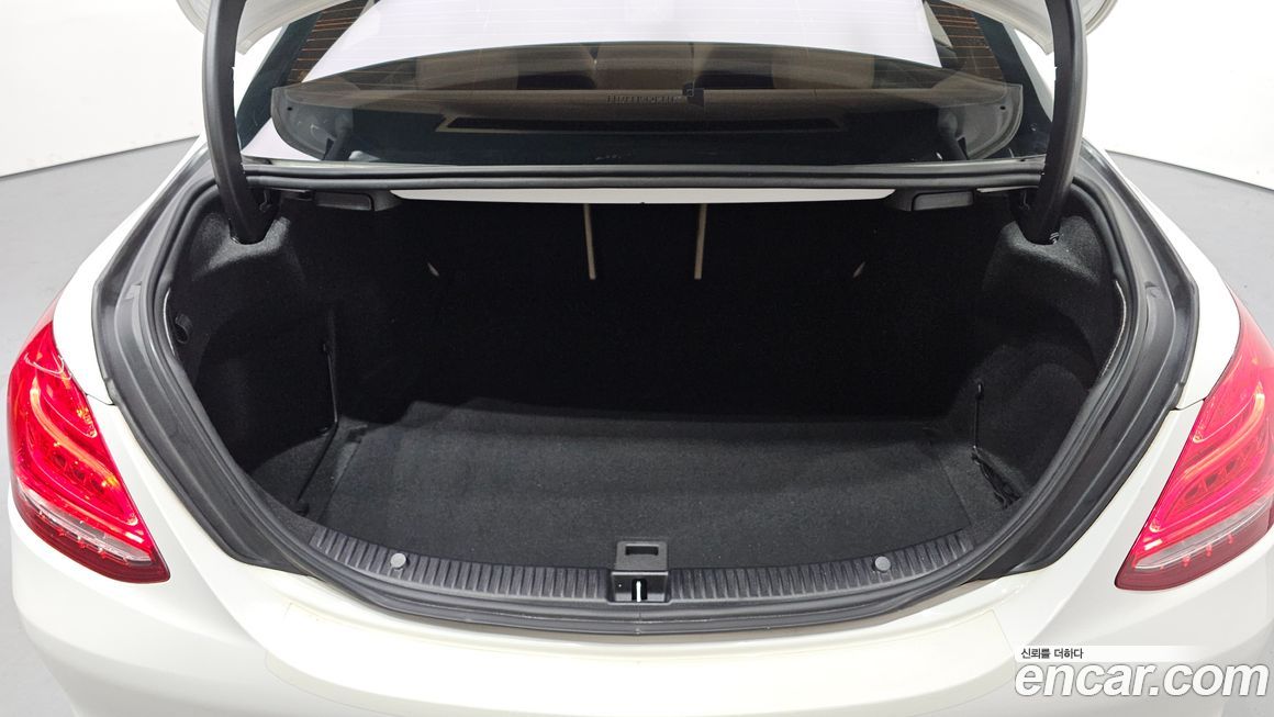 Mercedes-Benz C-Class 2018