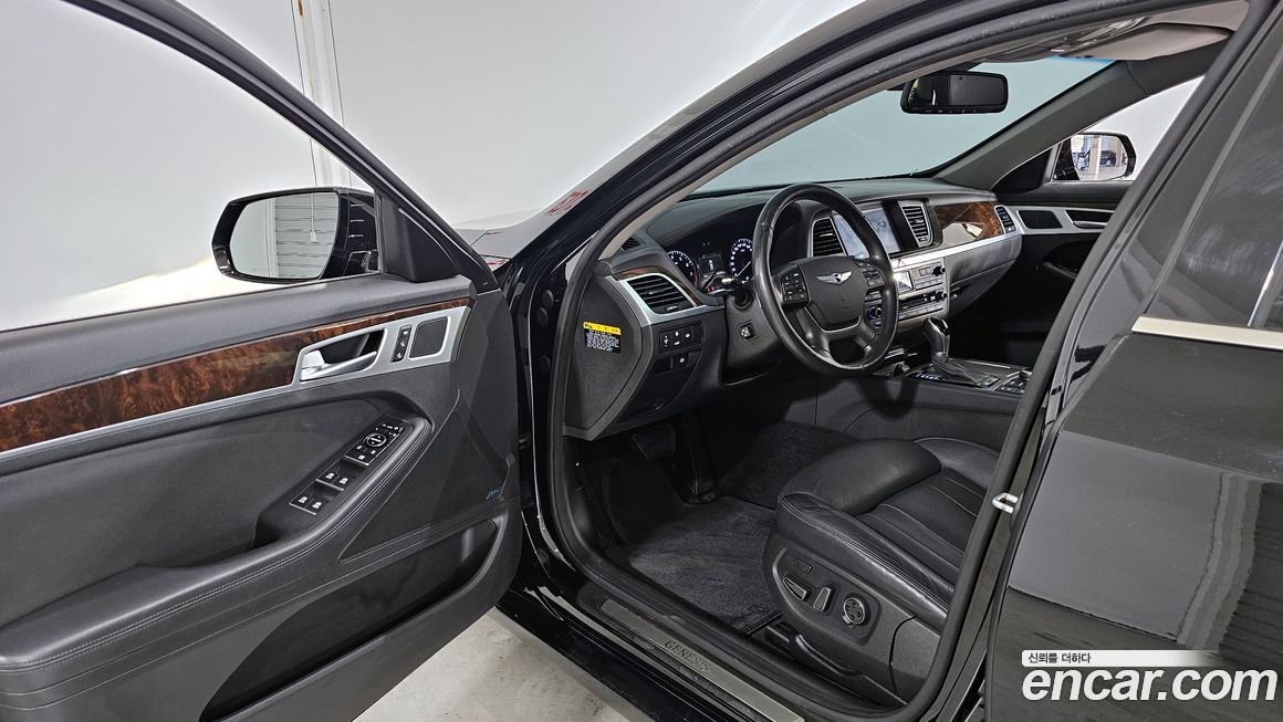 Hyundai Genesis 2014