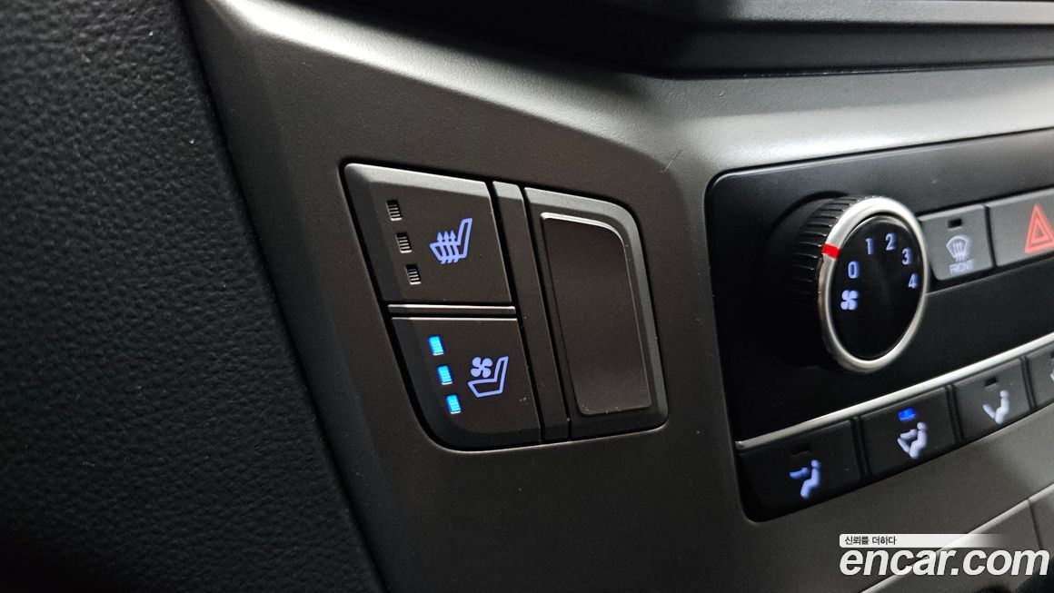 Hyundai Starex 2021