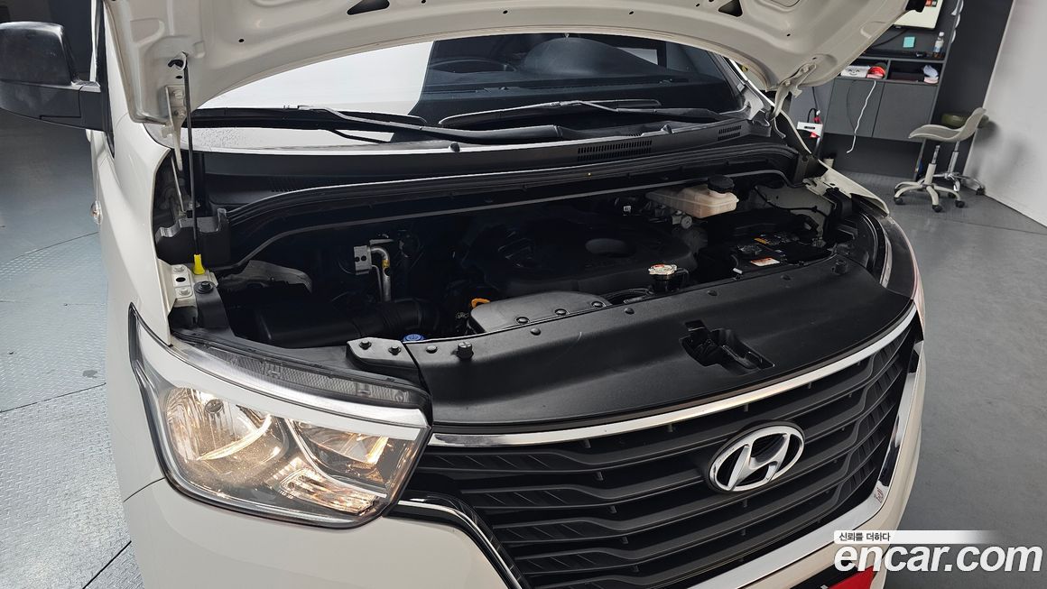 Hyundai Starex 2021