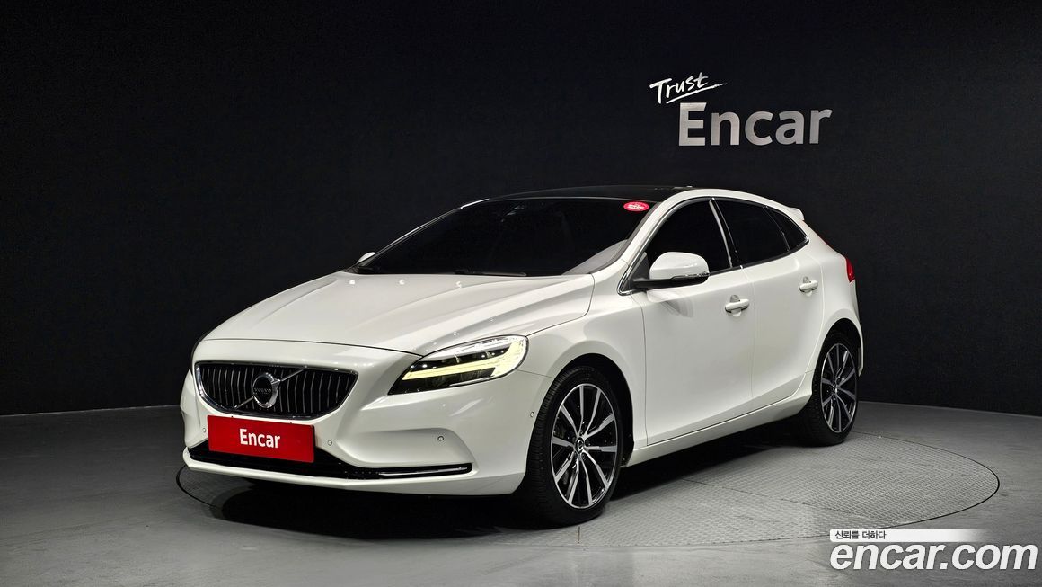 Volvo V40 2018
