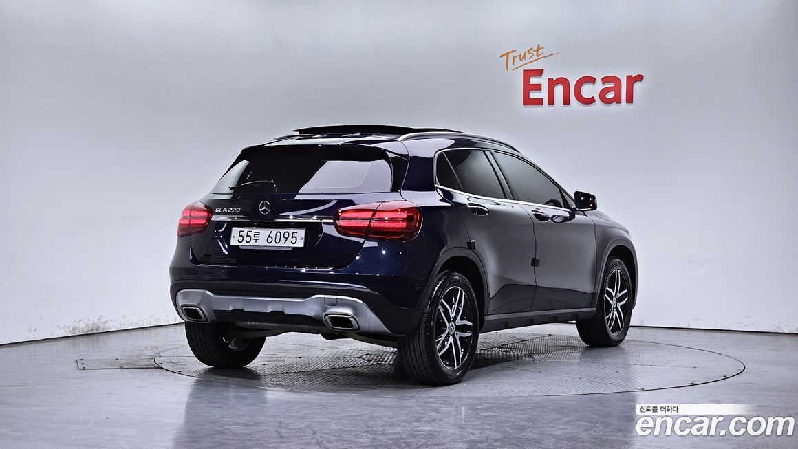 Mercedes-Benz GLA-Class 2018