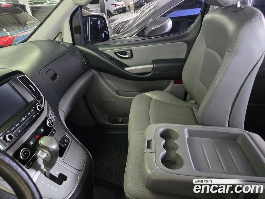 Hyundai Starex 2018