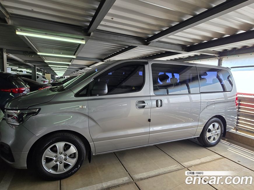 Hyundai Starex 2018