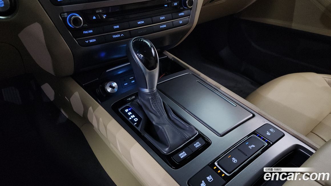 Hyundai Genesis 2016