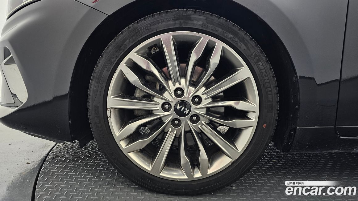 Kia K7 2021