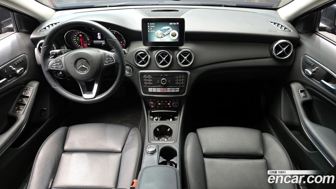 Mercedes-Benz GLA-Class 2019