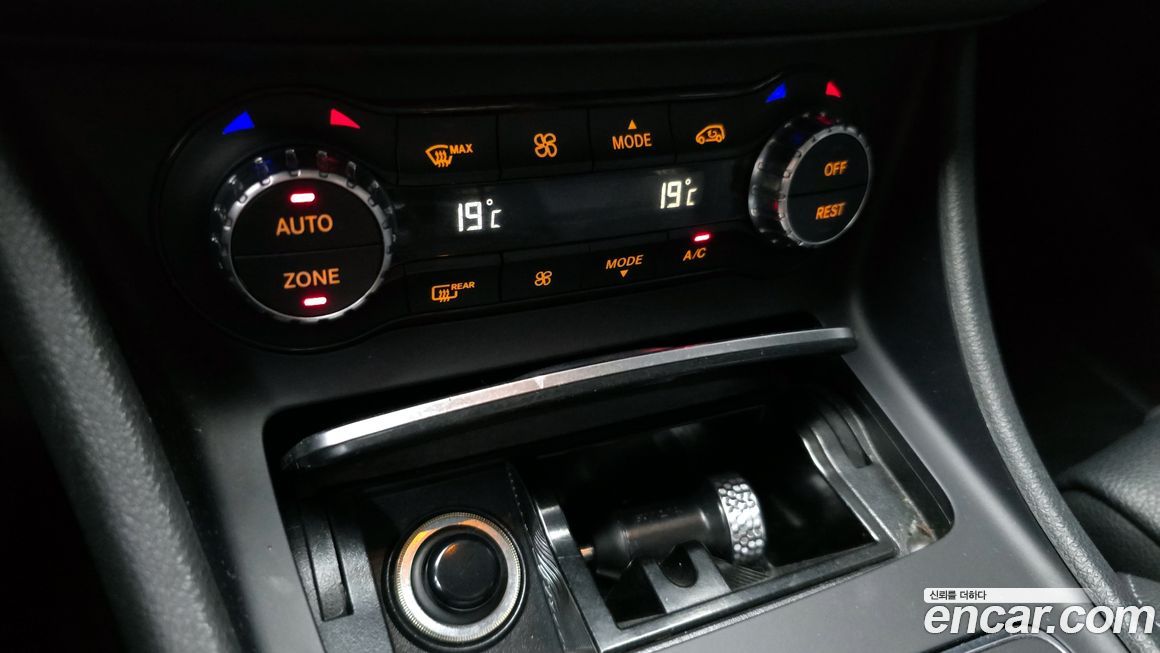 Mercedes-Benz GLA-Class 2019