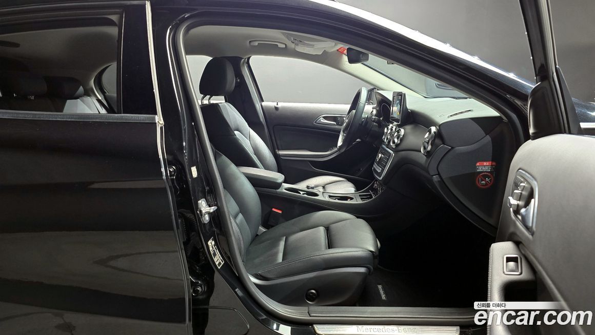 Mercedes-Benz GLA-Class 2019