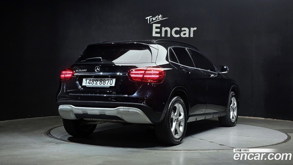 Mercedes-Benz GLA-Class 2019
