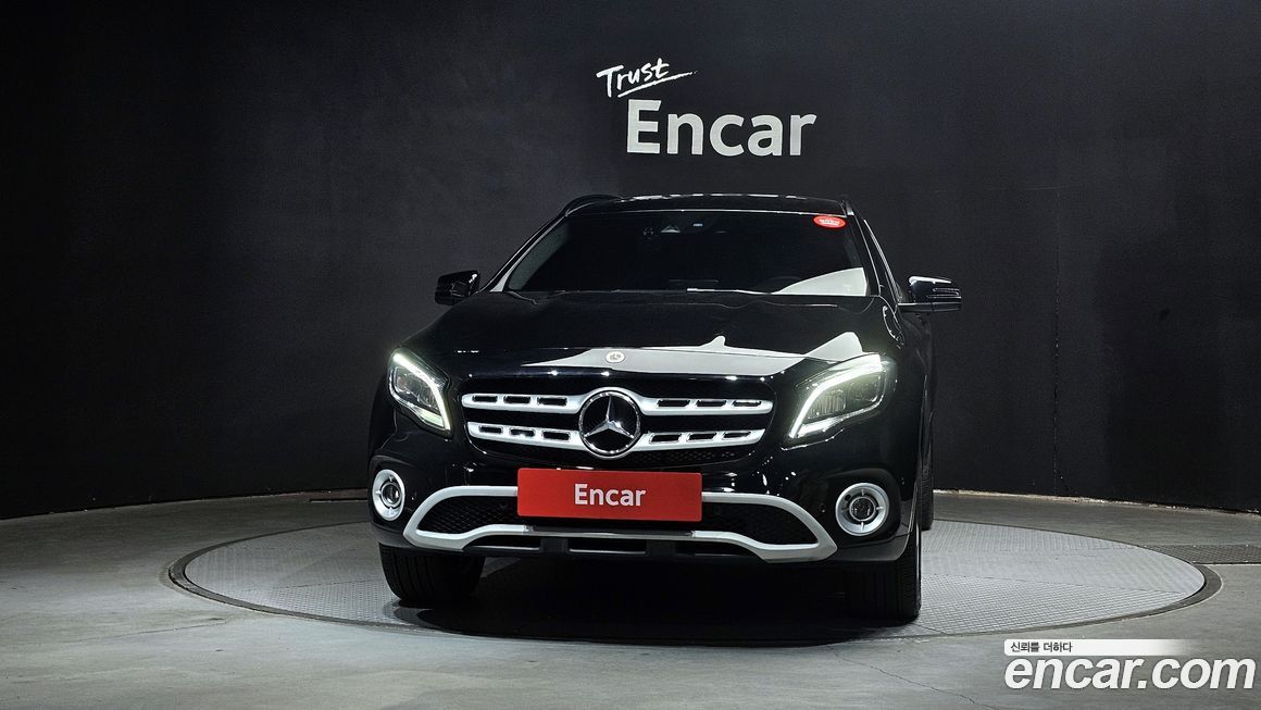 Mercedes-Benz GLA-Class 2019