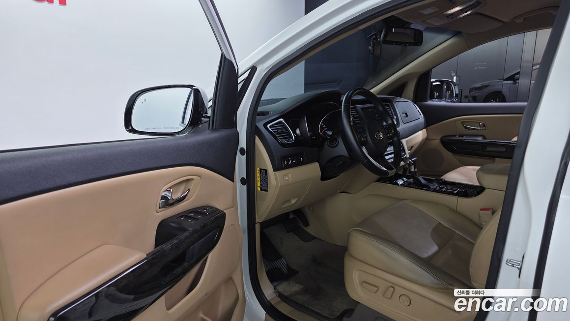 Kia Canival 2019