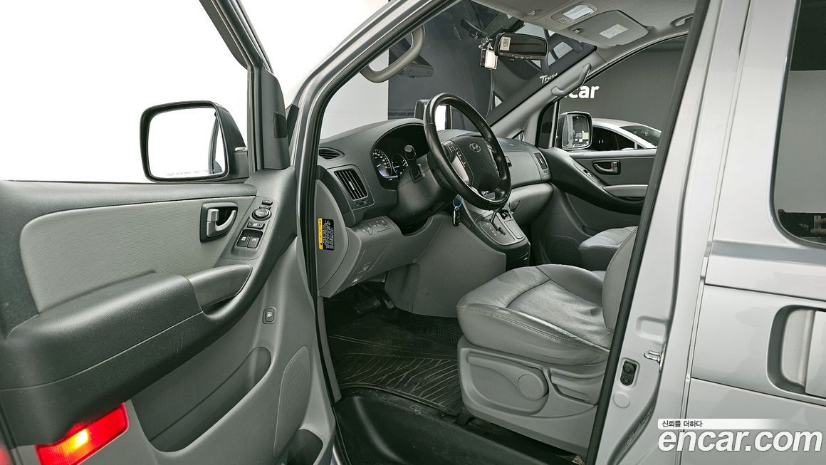 Hyundai Starex 2021