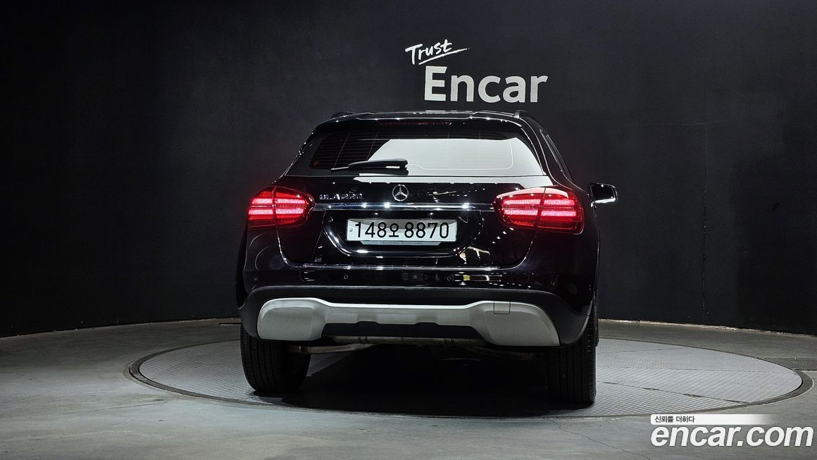 Mercedes-Benz GLA-Class 2019