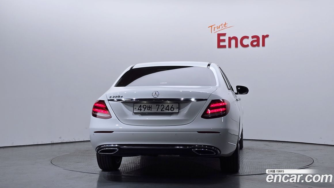 Mercedes-Benz E-Class 2017