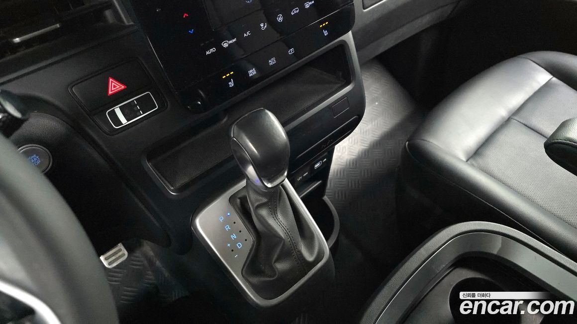 Hyundai Staria 2022