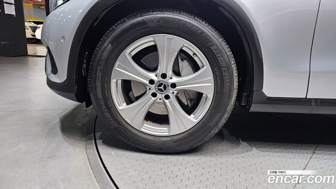 Mercedes-Benz GLC-Class 2017