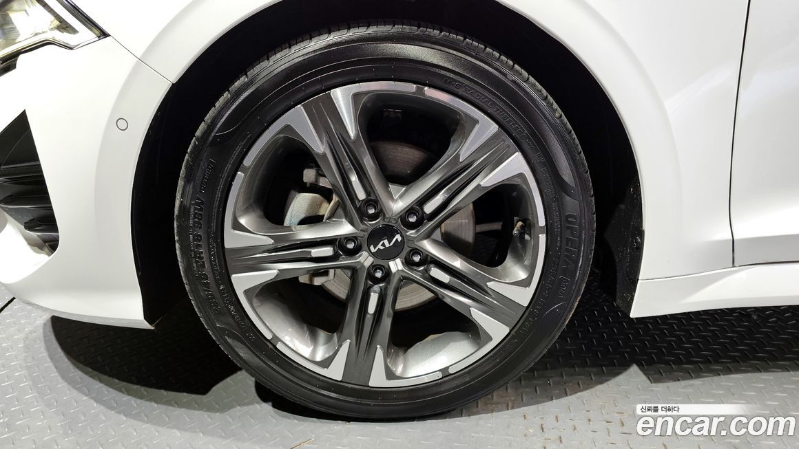 Kia K5 2023