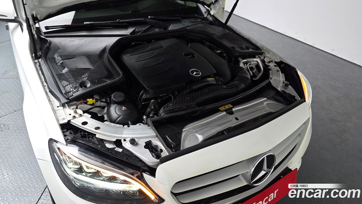 Mercedes-Benz C-Class 2020