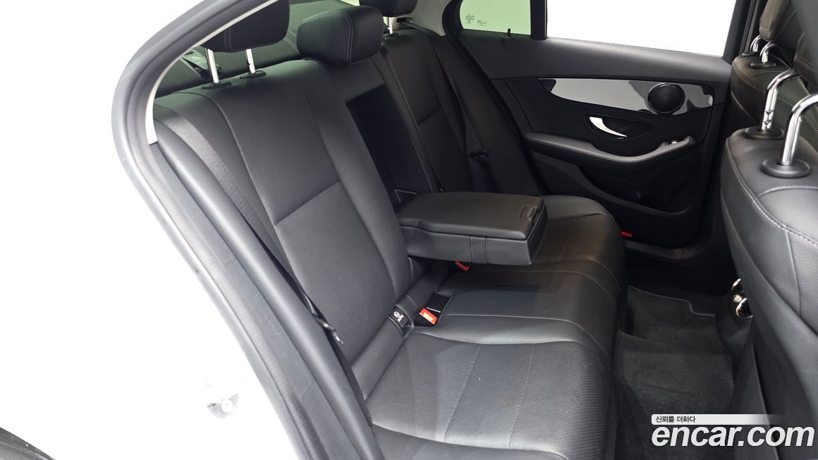 Mercedes-Benz C-Class 2020