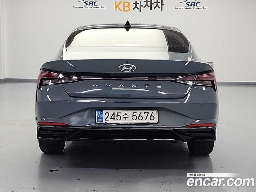 Hyundai AVANTE 2021