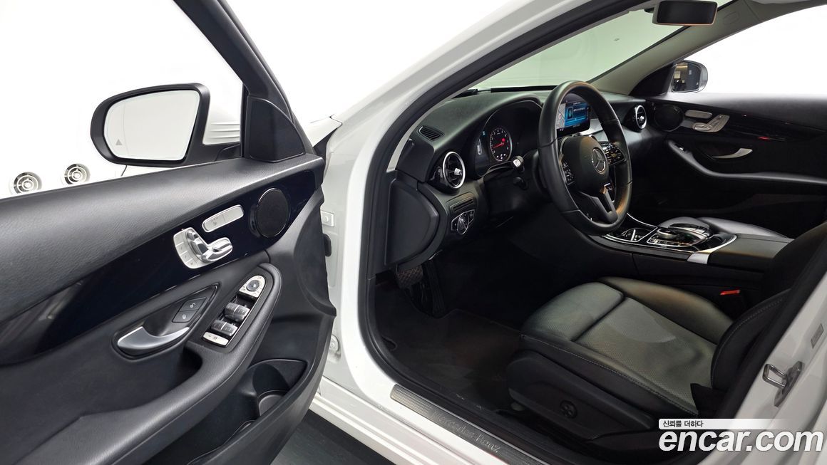 Mercedes-Benz C-Class 2020