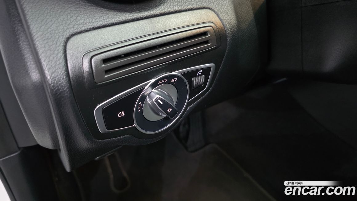 Mercedes-Benz C-Class 2020
