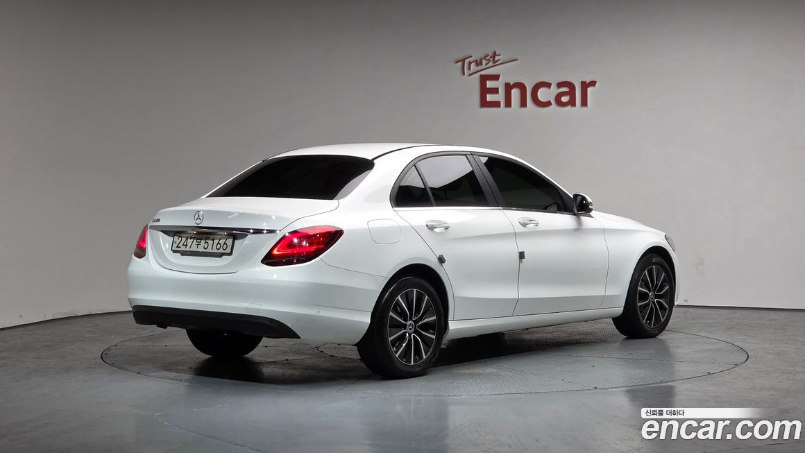 Mercedes-Benz C-Class 2020