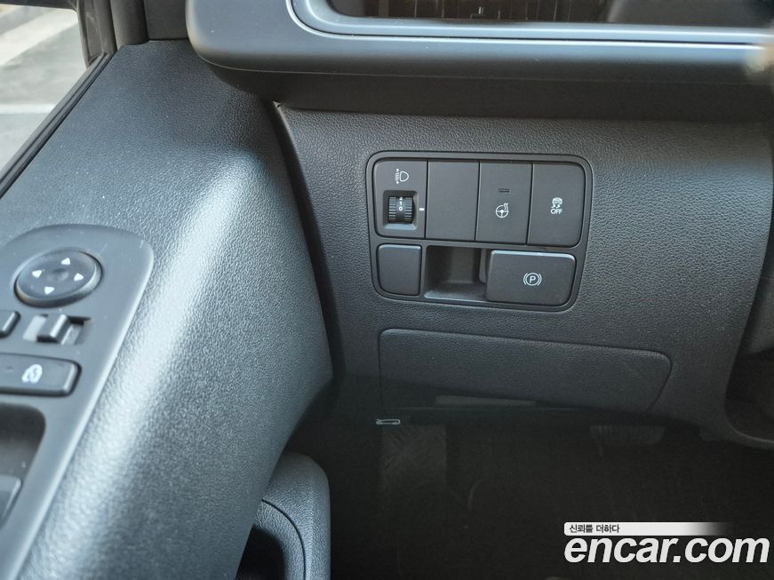 Hyundai Staria 2023