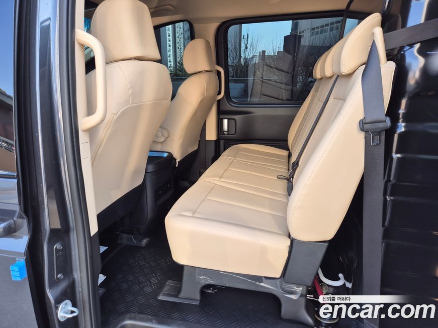 Hyundai Staria 2023