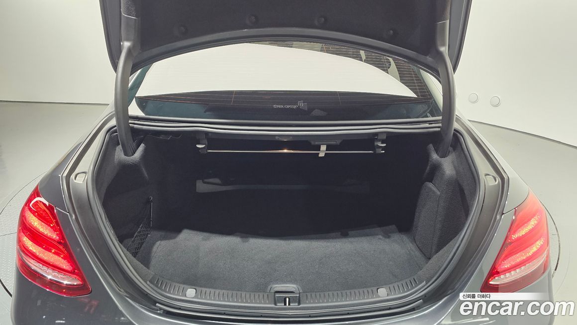 Mercedes-Benz E-Class 2018