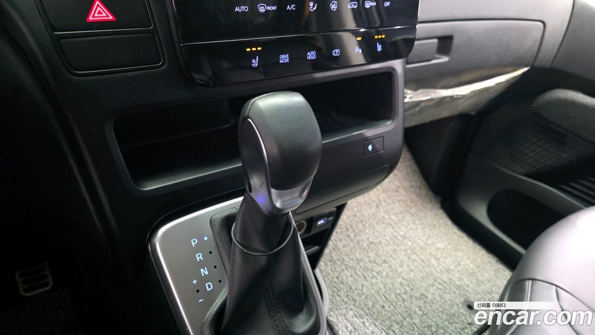 Hyundai Staria 2024