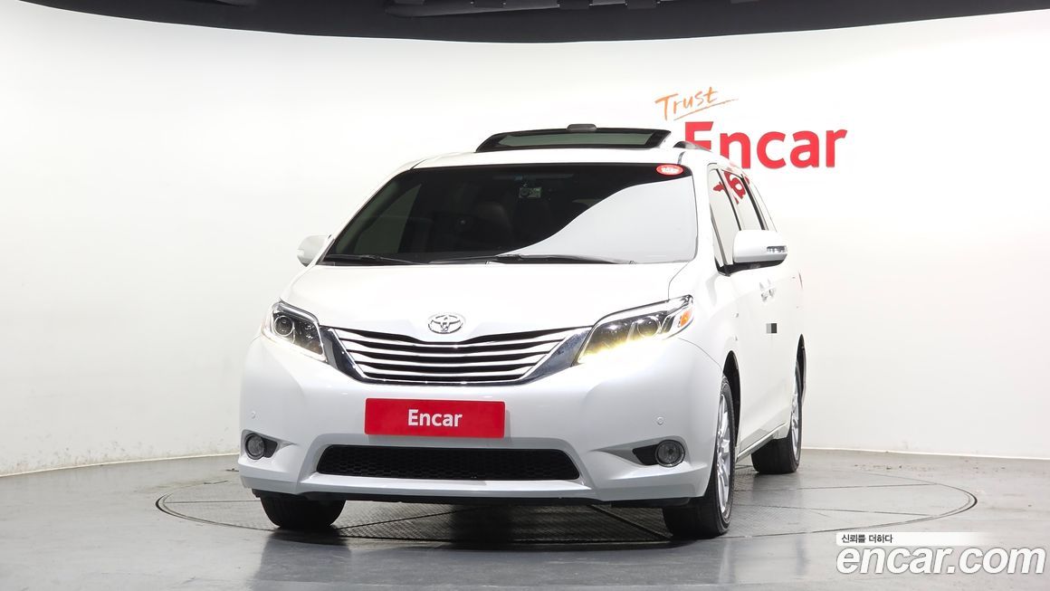 Toyota Sienna 2016