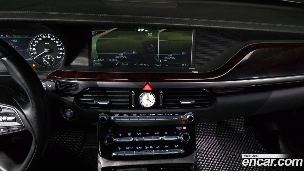 Genesis EQ900 2016