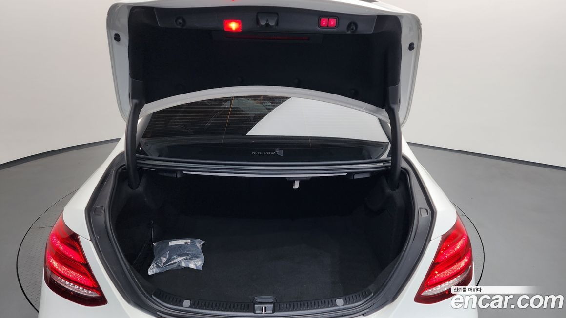 Mercedes-Benz E-Class 2019