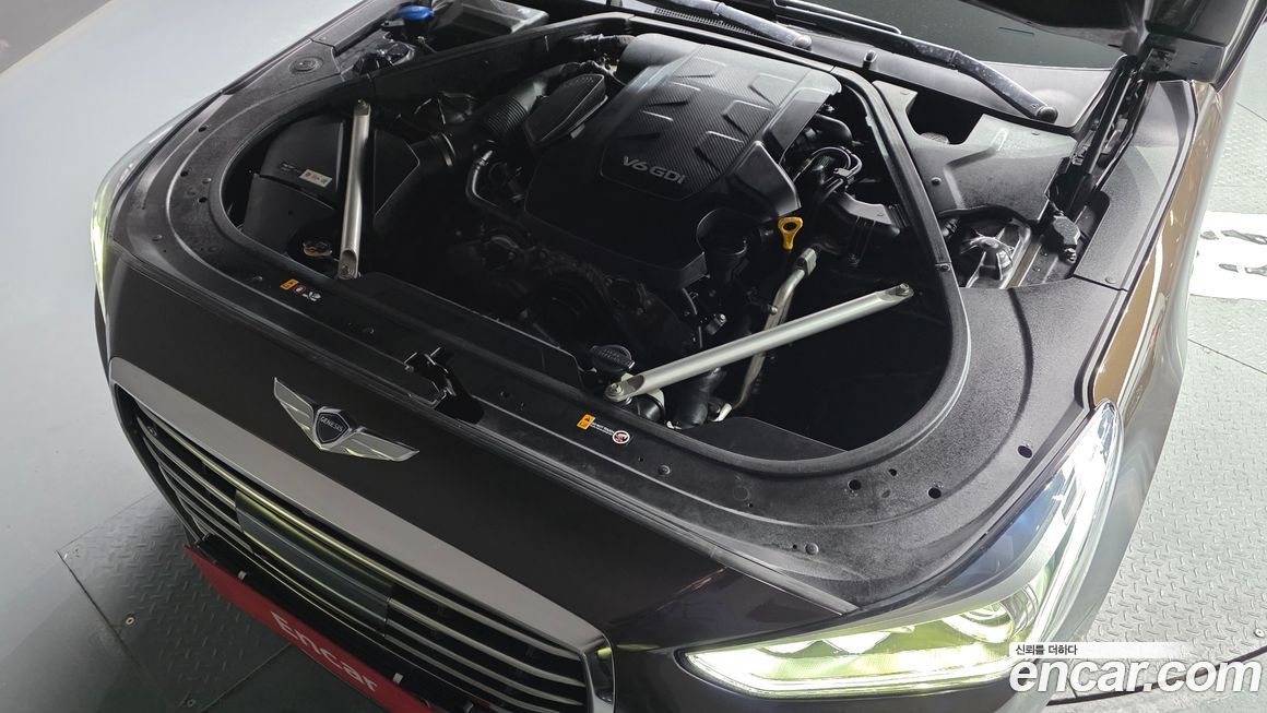 Genesis EQ900 2016