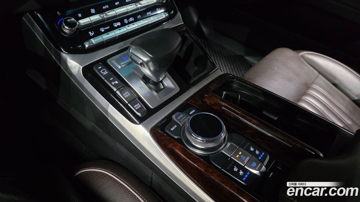 Genesis EQ900 2016