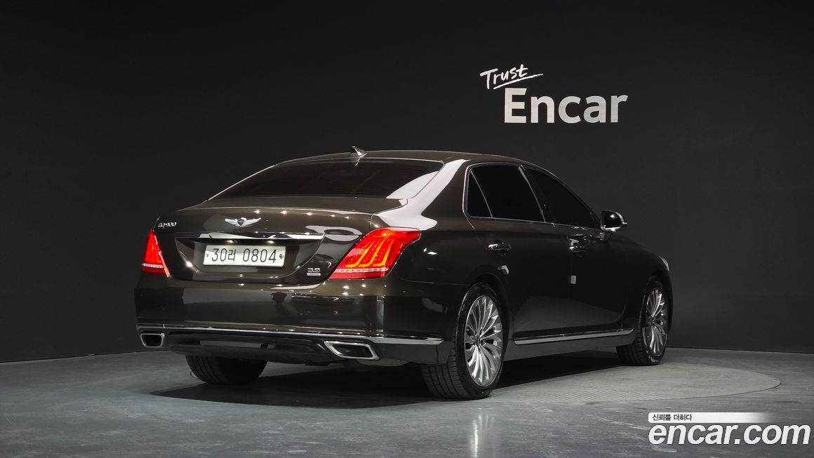 Genesis EQ900 2016
