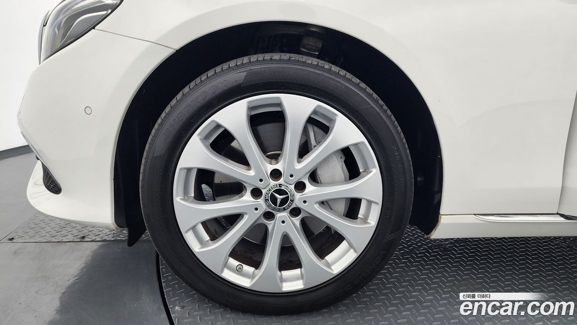 Mercedes-Benz E-Class 2019