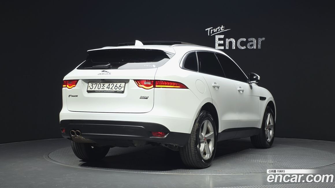 Jaguar F-PACE 2019