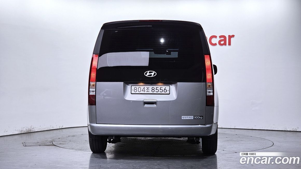 Hyundai Staria 2025