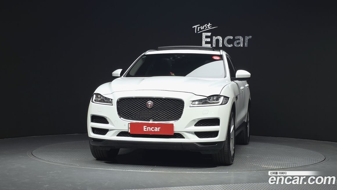 Jaguar F-PACE 2019