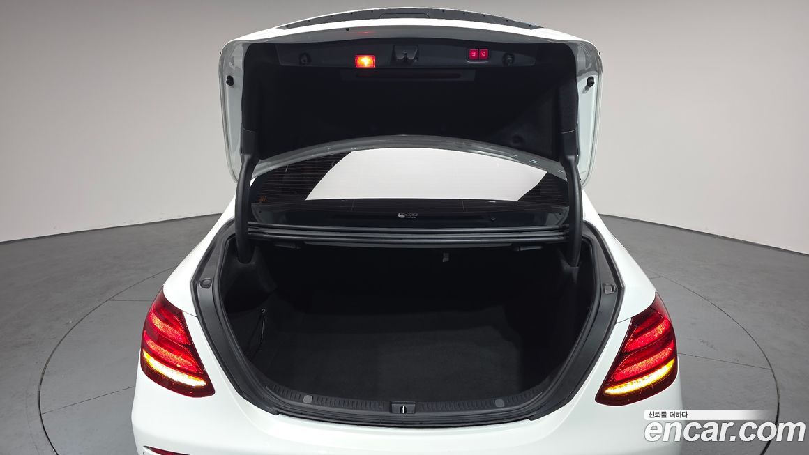 Mercedes-Benz E-Class 2019