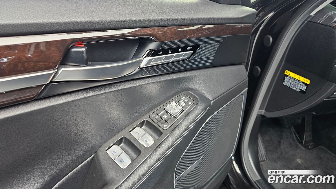 Genesis EQ900 2018