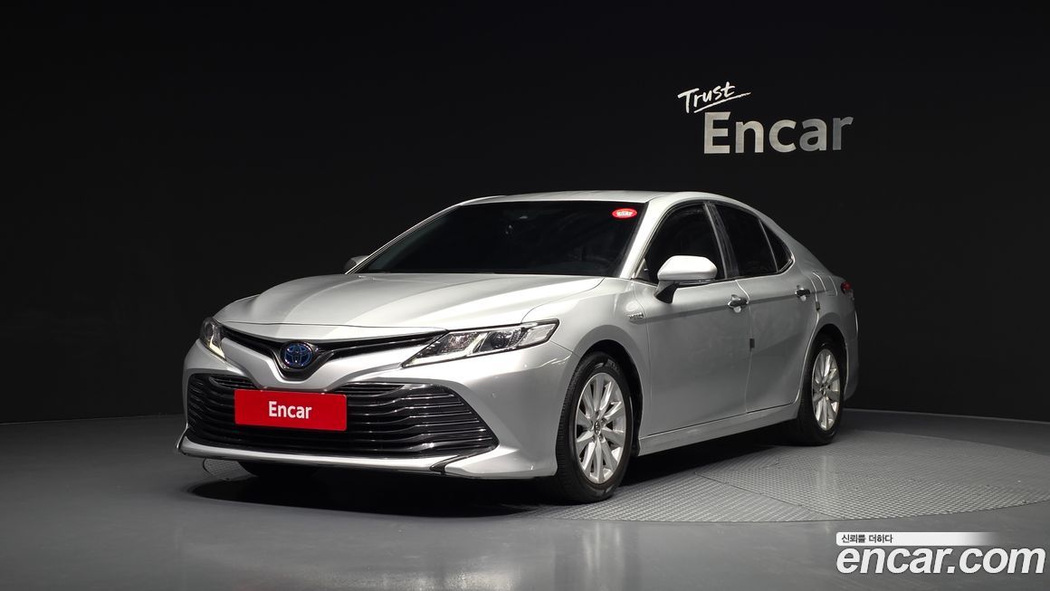 Toyota Camry 2019