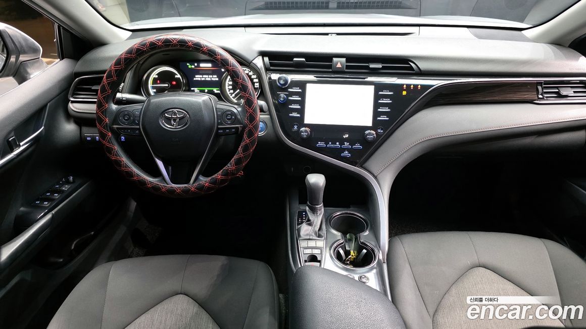 Toyota Camry 2019