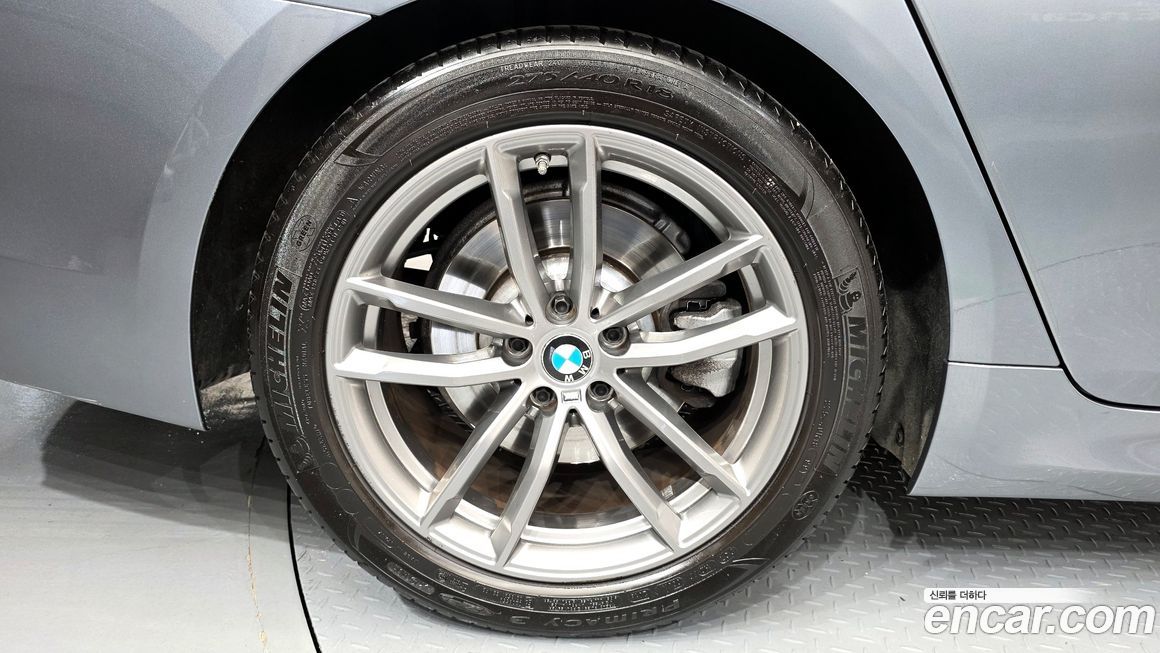 BMW 5-Series 2019